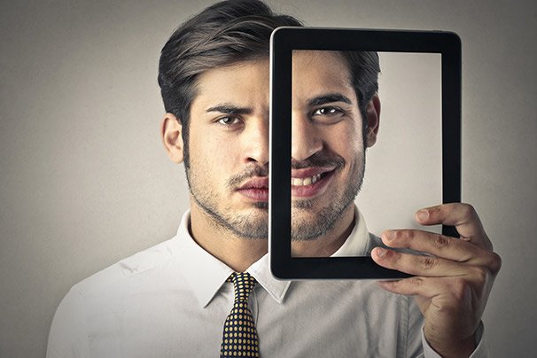 photodune-9325943-a-photo-with-a-tablet-m